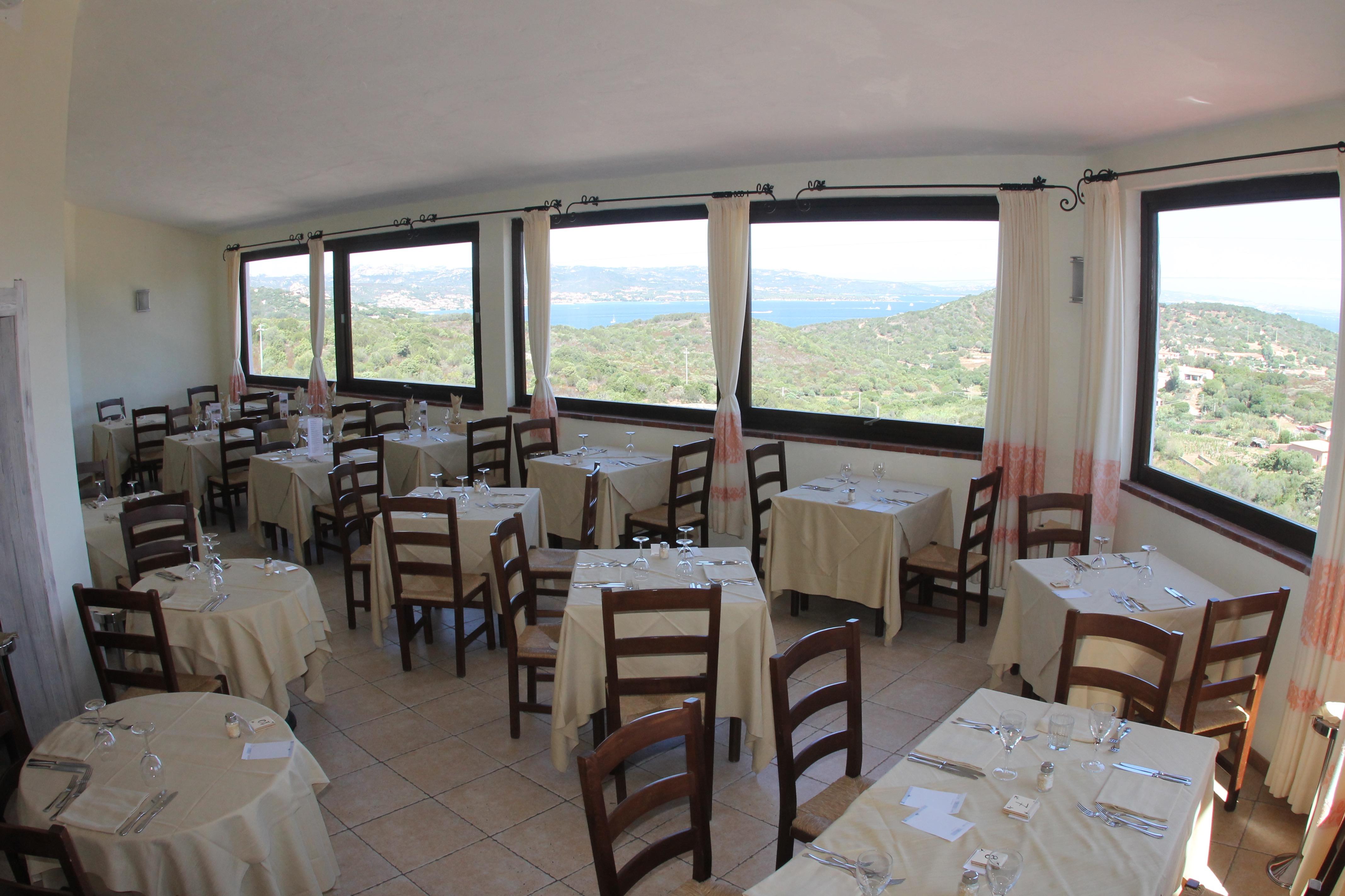Hotel Li Graniti Baja Sardinia Exteriör bild